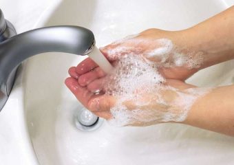 Регулярне миття рук – простий спосіб протидії COVID-19